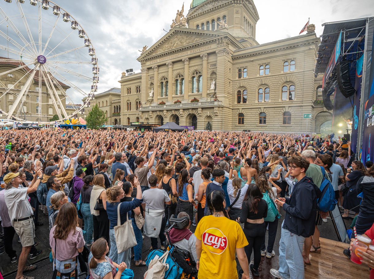 UEFA Women’s EURO 2025, Berner Ballzauber - Publikum auf dem Bundesplatz UEFA Women’s EURO 2025, Berner Ballzauber - Publikum auf dem Bundesplatz