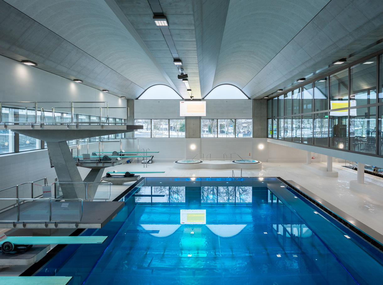 Schwimmhalle Neufeld, Bern